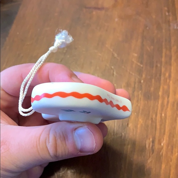 đź‘™Hallmark 1985 Holiday Heart Christmas Ornament - Picture 5 of 7